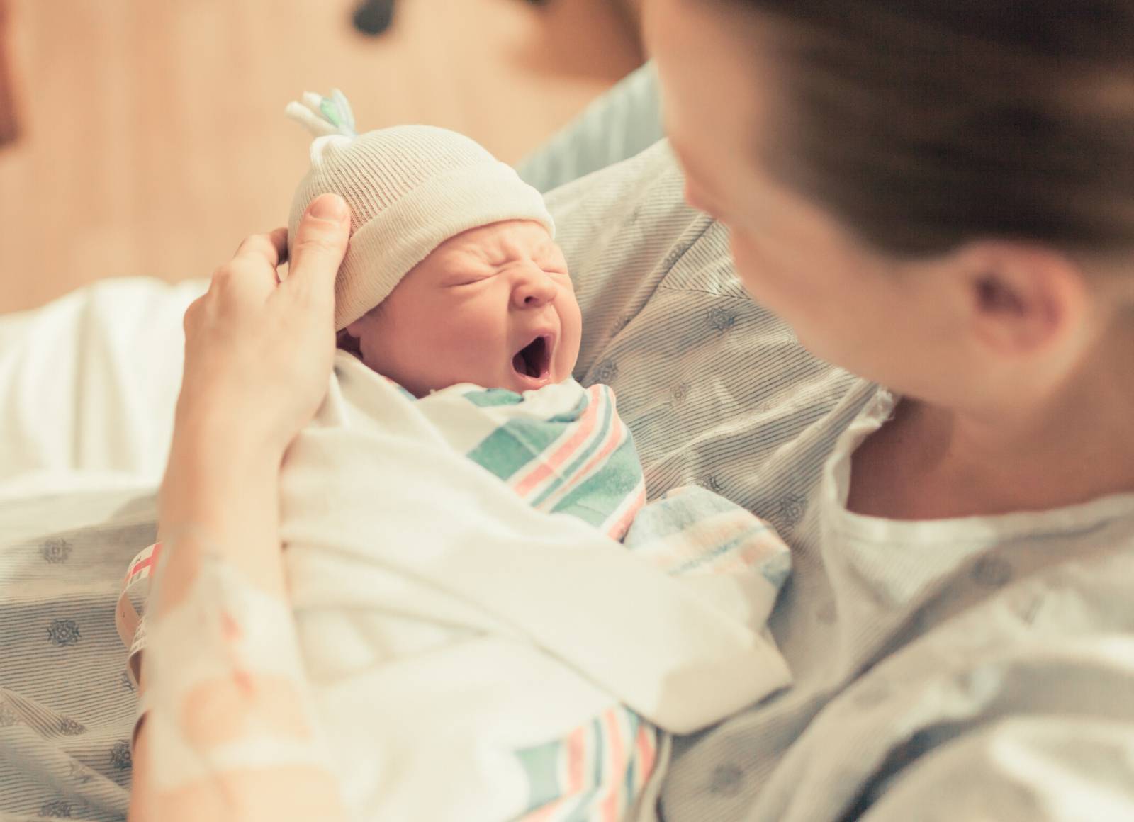 Episiotomía: qué es y cómo cuidar la zona de los puntos tras el parto