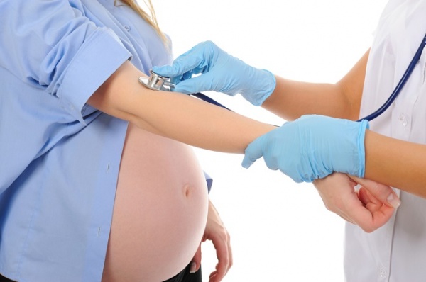 preeclampsia, hinchazón de la presión arterial alta