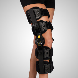 Estabilizador post-quirúrgico de rodilla con articulación