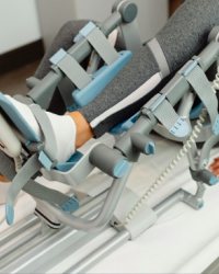Rehabilitaci&oacute;n tras una pr&oacute;tesis de rodilla: la importancia de la movilizaci&oacute;n pasiva